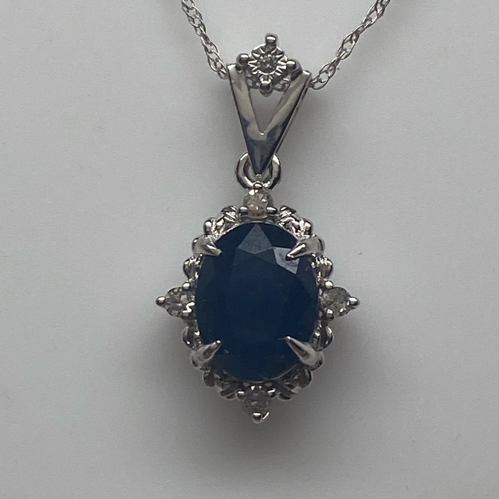 10K White Gold Natural Oval Shape Sapphire and Diamond Pendant with Chain NEW
